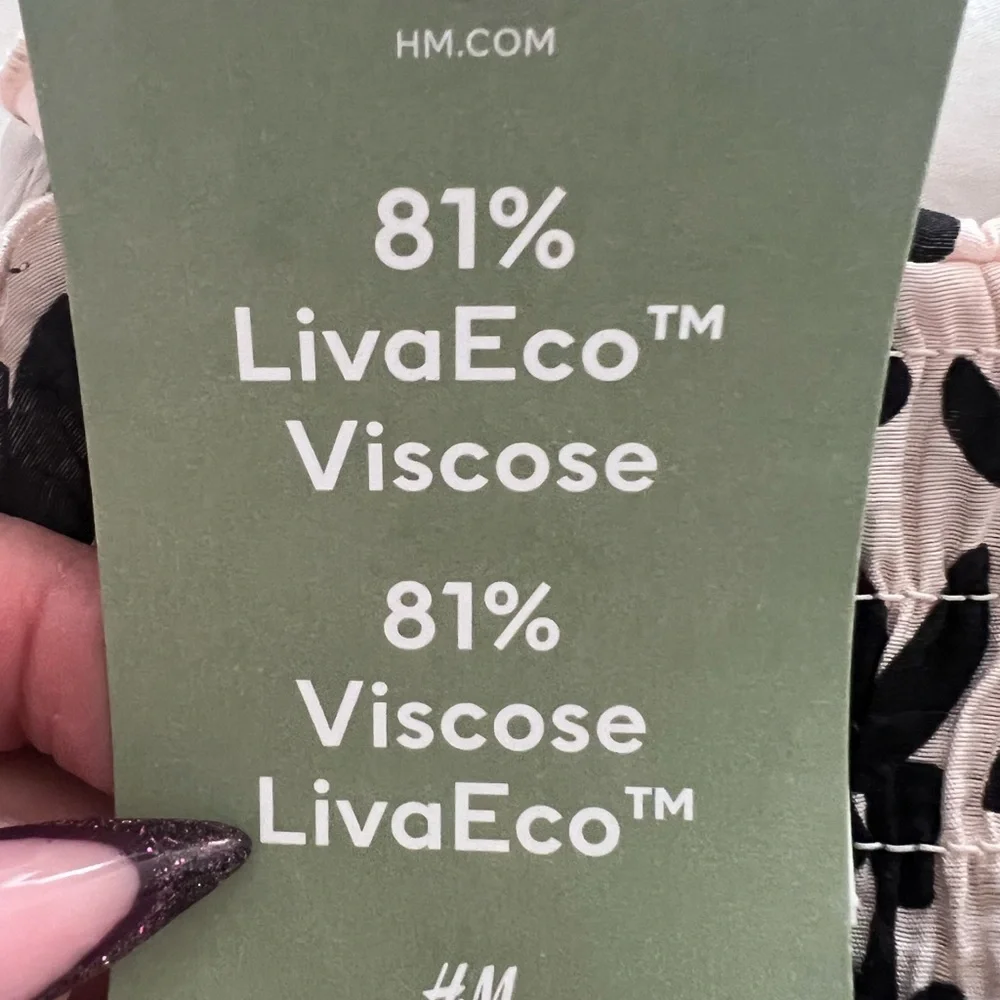 H&M - Picture 2 of 5